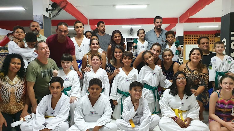 Titans Taekwondo - Artes Marciais em Campo Grande, Cariacica/ES - Foto 4