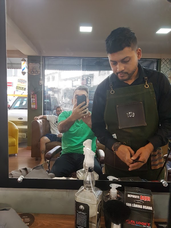 Dom Silva Barbearia - C. Grande - Cariacica - Adulto e Infantil - Barbearia em Campo Grande, Cariacica/ES - Foto 4