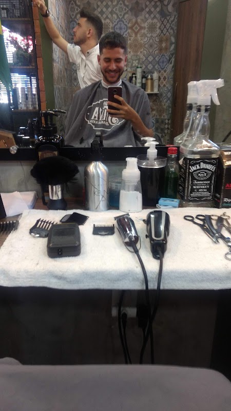 Foto 6 de Dom Silva Barbearia - C. Grande - Cariacica - Adulto e Infantil