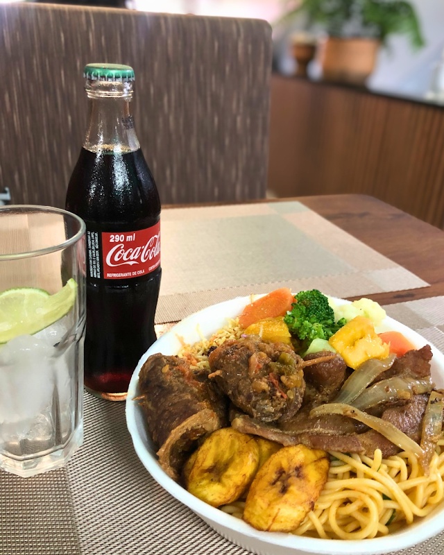 Foto 6 de Restaurante e Churrascaria Pavê & Comê