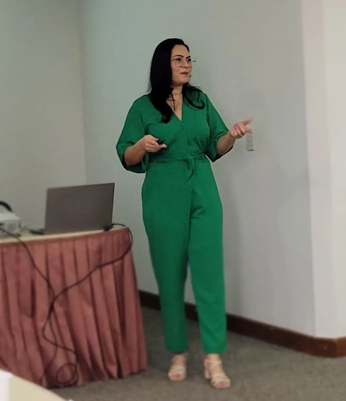 Leila Chaves - Psicóloga Clínica | Terapia Online e Mentoria para Mulheres - Psicologia em São Francisco, Cariacica/ES - Foto 2