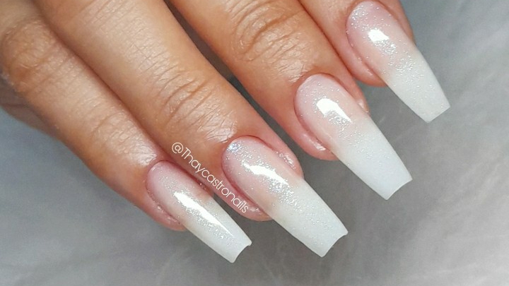 Thayná Castro Unhas de Gel e Cursos