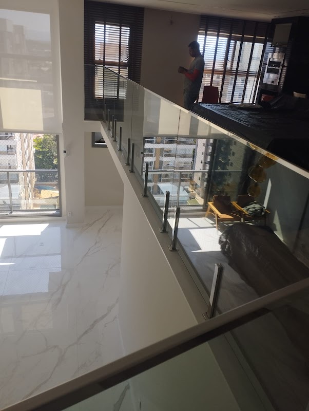 LS Vidraçaria e Esquadrias de Aluminio - Vidraçaria em Vila Palestina, Cariacica/ES - Foto 2